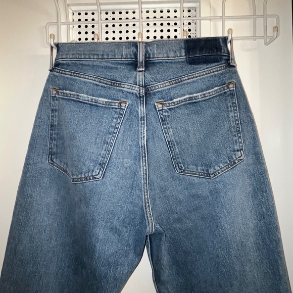 Abercrombie love curve 90s relaxed high waisted jeans size 10. - Picture 4 of 8